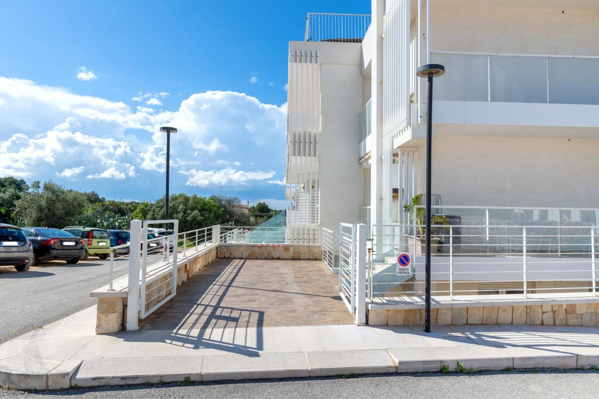 Cozy Marine Apt With Jacuzzi - 250Mt From Sea Polignano a Mare Luaran gambar