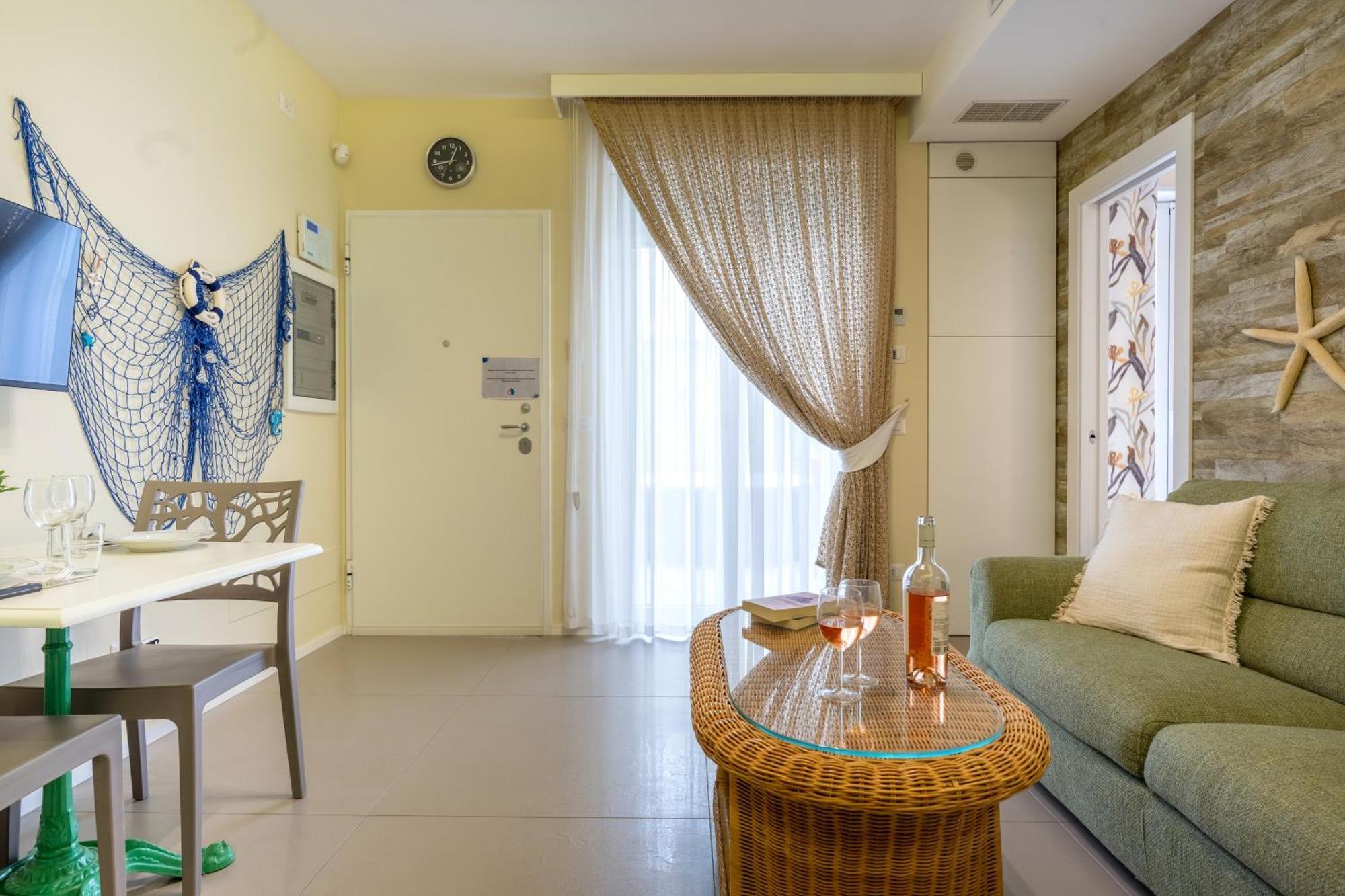 Cozy Marine Apt With Jacuzzi - 250Mt From Sea Polignano a Mare Luaran gambar